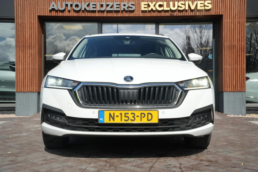 Škoda Octavia Combi 1.4 TSI iV PHEV Business Edition Adaptieve Cruise Virtual Dash Navi Trekhaak
