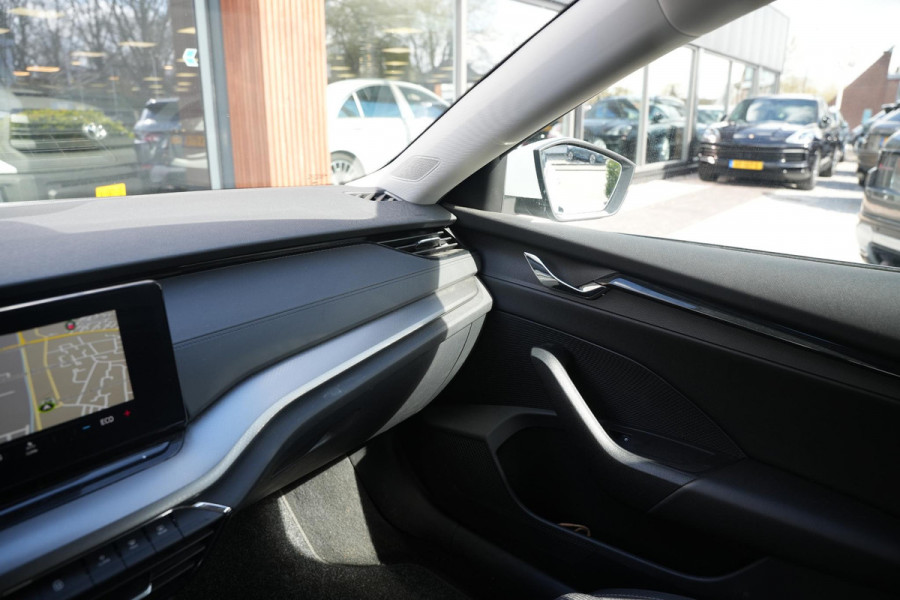 Škoda Octavia Combi 1.4 TSI iV PHEV Business Edition Adaptieve Cruise Virtual Dash Navi Trekhaak