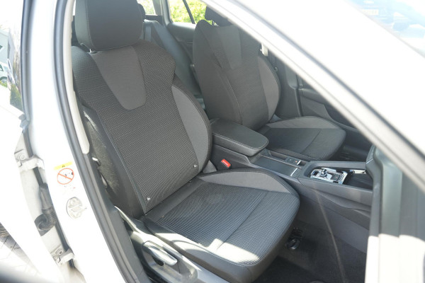 Škoda Octavia Combi 1.4 TSI iV PHEV Business Edition Adaptieve Cruise Virtual Dash Navi Trekhaak