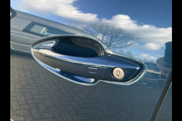 Peugeot 3008 1.6 HYbrid 225 GT Pack Plug-in Trekhaak Camera Navigatie PHEV Business