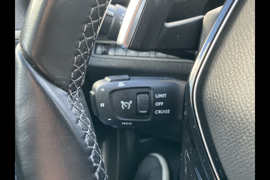 Peugeot 3008 1.6 HYbrid 225 GT Pack Plug-in Trekhaak Camera Navigatie PHEV Business