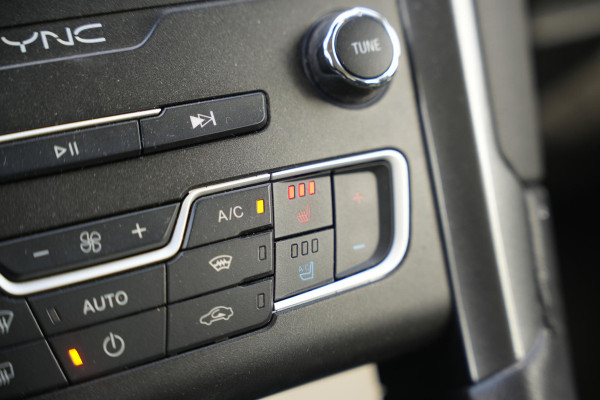 Ford Mondeo Wagon 2.0 IVCT HEV Titanium Leer Stoelvent. Cruise Clima PDC