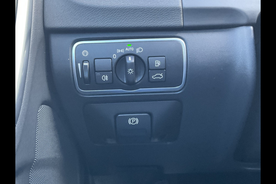 Volvo V60 Cross Country 2.0 T5 Polar+ Pano Memory Camera Navi Dealer Onderhouden!!