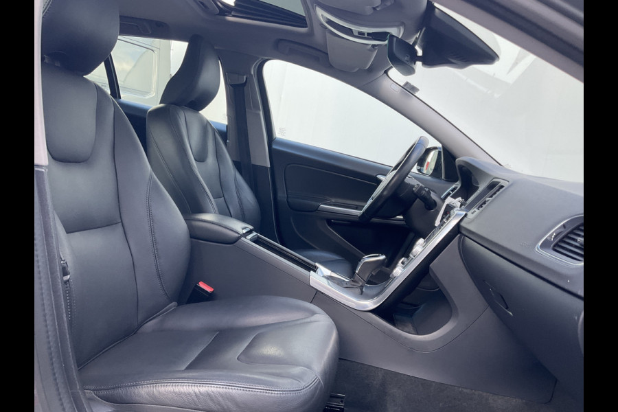 Volvo V60 Cross Country 2.0 T5 Polar+ Pano Memory Camera Navi Dealer Onderhouden!!