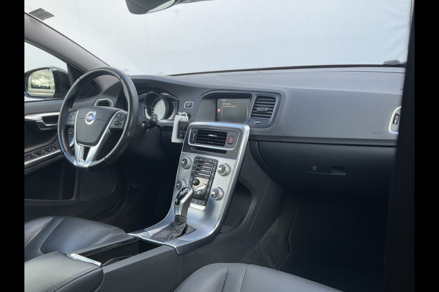 Volvo V60 Cross Country 2.0 T5 Polar+ Pano Memory Camera Navi Dealer Onderhouden!!