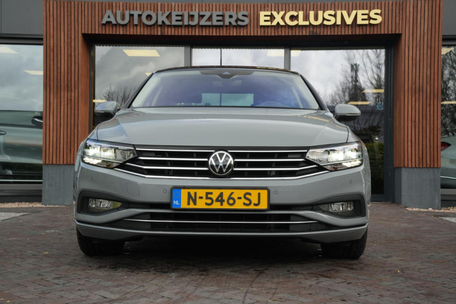 Volkswagen Passat 1.5 TSI Business Automaat Pano Dak trekhaak