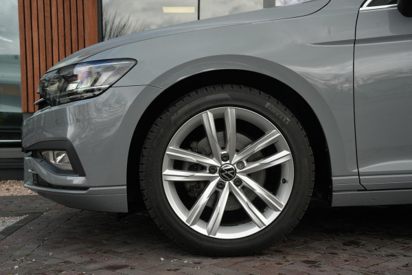 Volkswagen Passat 1.5 TSI Business Automaat Pano Dak trekhaak