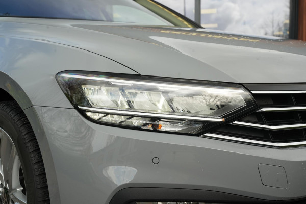 Volkswagen Passat 1.5 TSI Business Automaat Pano Dak trekhaak