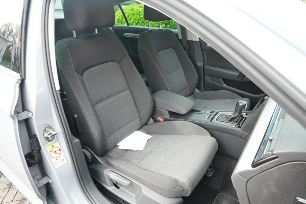 Volkswagen Passat 1.5 TSI Business Automaat Pano Dak trekhaak