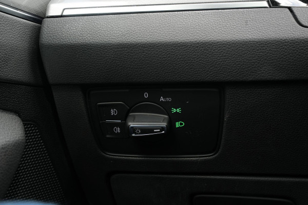 Volkswagen Passat 1.5 TSI Business Automaat Pano Dak trekhaak