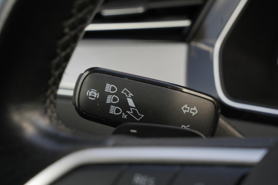 Volkswagen Passat 1.5 TSI Business Automaat Pano Dak trekhaak