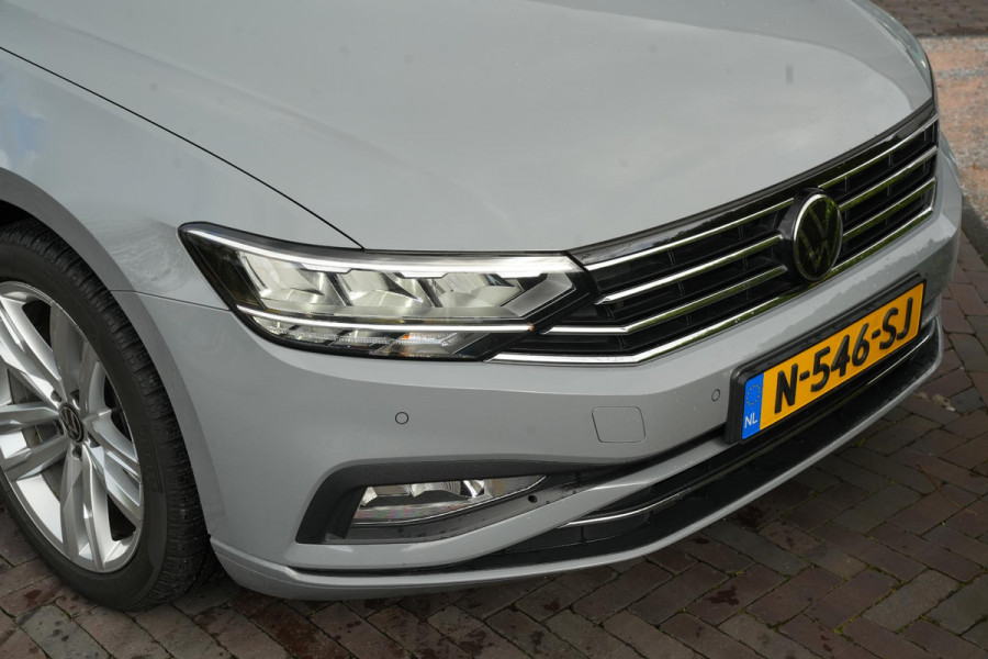 Volkswagen Passat 1.5 TSI Business Automaat Pano Dak trekhaak