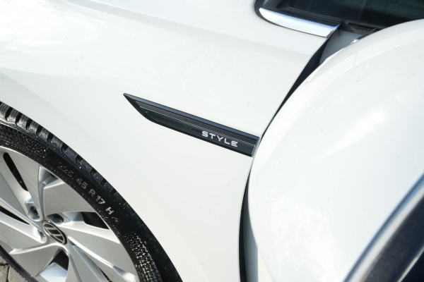 Volkswagen Golf 1.5 TSI Style Adapt. Cruise HeadUp Memory Stoel/Stuurverwarming DAB+