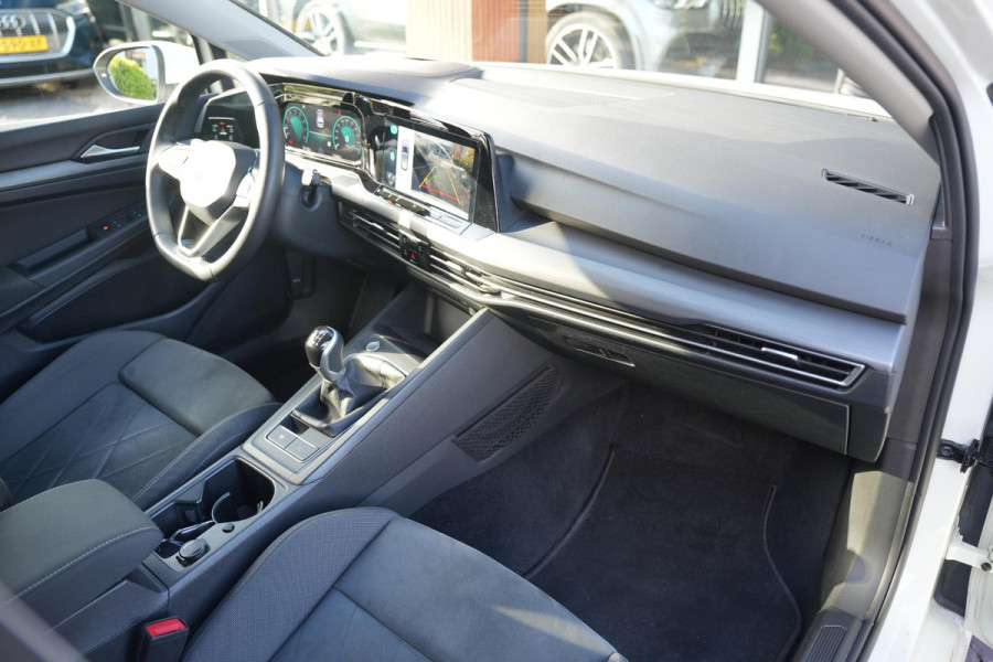 Volkswagen Golf 1.5 TSI Style Adapt. Cruise HeadUp Memory Stoel/Stuurverwarming DAB+