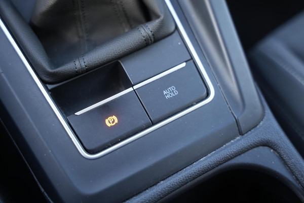 Volkswagen Golf 1.5 TSI Style Adapt. Cruise HeadUp Memory Stoel/Stuurverwarming DAB+