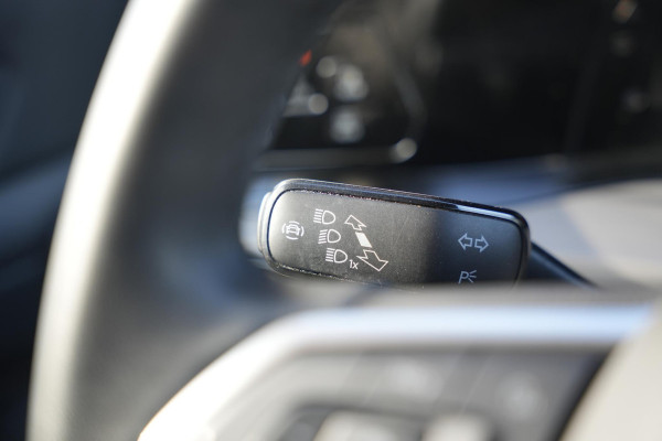 Volkswagen Golf 1.5 TSI Style Adapt. Cruise HeadUp Memory Stoel/Stuurverwarming DAB+