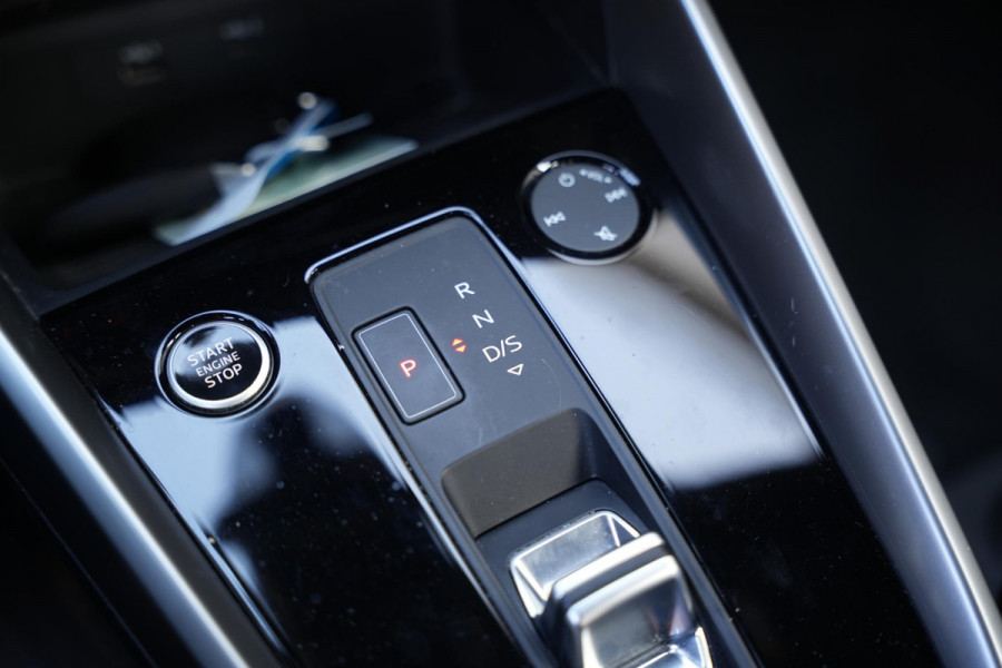 Audi A3 Sportback 35 TFSI Business edition Leer LED Cruise Clima