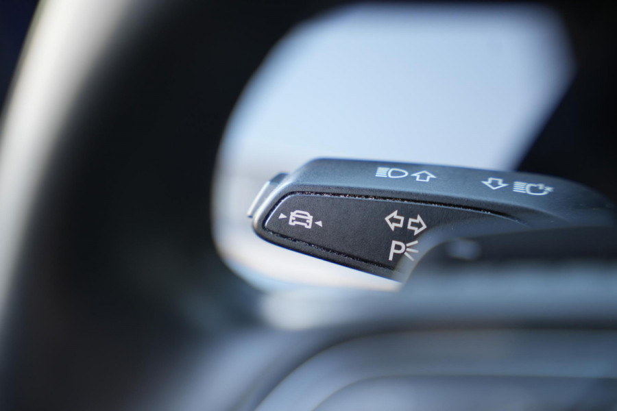 Audi A3 Sportback 35 TFSI Business edition Leer LED Cruise Clima