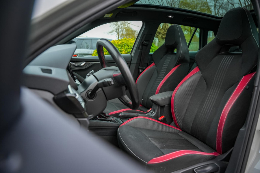 Škoda Kamiq 1.0 TSI Business Edition Monte Carlo Panoramadak Stoelverw. Carplay Digital Dash