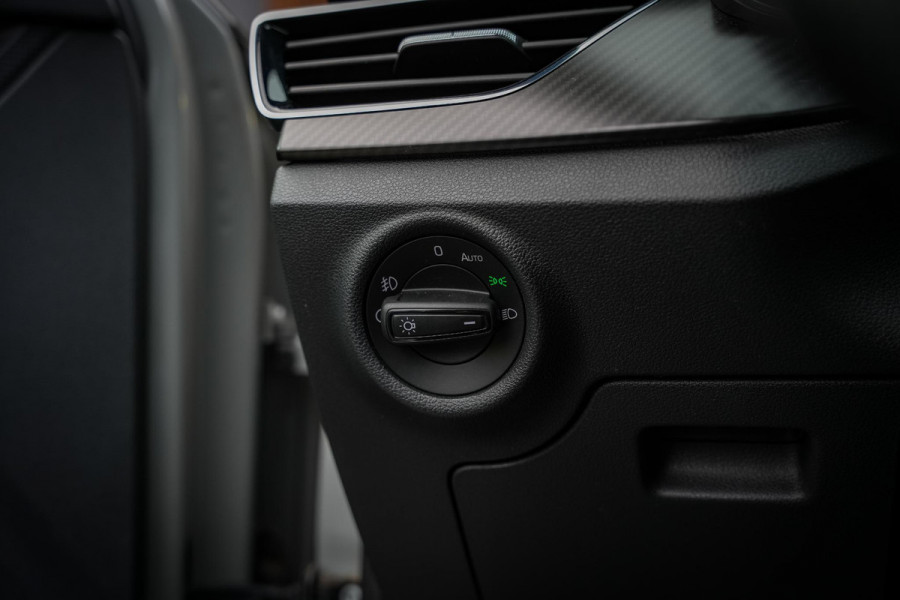 Škoda Kamiq 1.0 TSI Business Edition Monte Carlo Panoramadak Stoelverw. Carplay Digital Dash