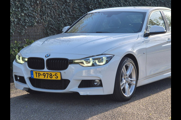 BMW 3-serie M Sport Virtual dash Apple CarPlay 18inch DAB+ Cruise 100% dealer onderhouden M Sport Edition
