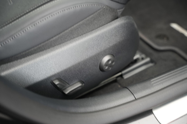 Mercedes-Benz C-Klasse 180 Business Solution AMG Adaptieve Cruise Ambient Stuurverw. 360 Camera 19''LM