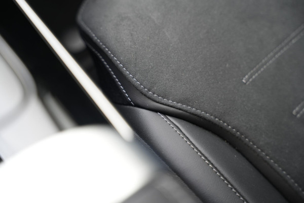 Mercedes-Benz C-Klasse 180 Business Solution AMG Adaptieve Cruise Ambient Stuurverw. 360 Camera 19''LM