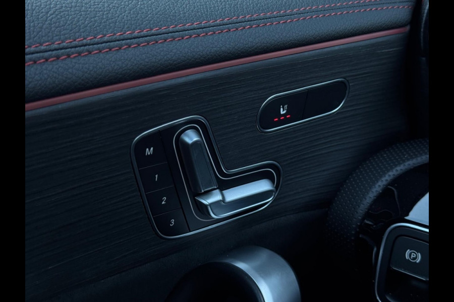 Mercedes-Benz CLA-Klasse 250 e AMG Line FULL PANO SFEER ECC MM SEATS SPORTVELGEN NAVI