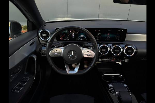 Mercedes-Benz A-Klasse 250 AMG FULL PANO NAVI DEALER OND CAMERA LEDER LED