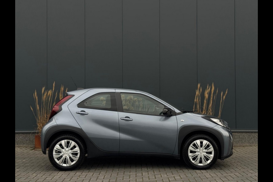 Toyota Aygo X 1.0 VVT-i S-CVT Prem AUTOMAAT NAVI CAMERA LED GARANTIE