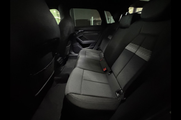 Audi A3 Sportback 45 TFSI e S Line Pano|Keyless|Dodehoek|ACC