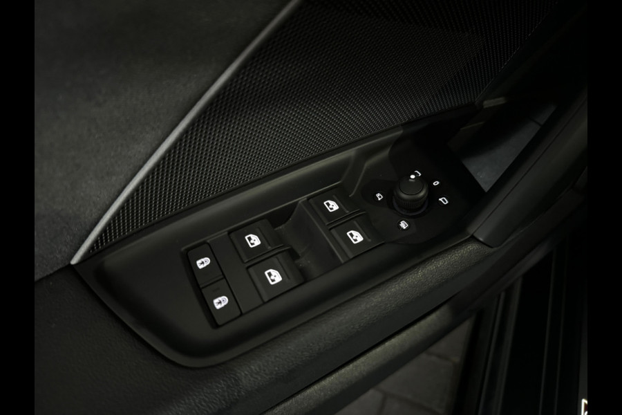 Audi A3 Sportback 45 TFSI e S Line Pano|Keyless|Dodehoek|ACC