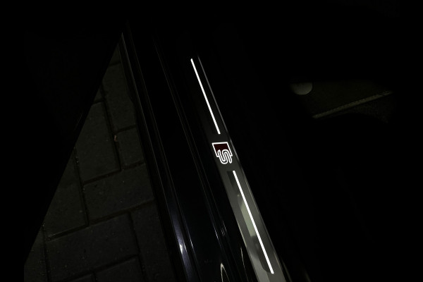 Audi A3 Sportback 45 TFSI e S Line Pano|Keyless|Dodehoek|ACC