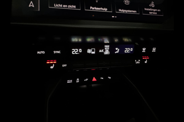 Audi A3 Sportback 45 TFSI e S Line Pano|Keyless|Dodehoek|ACC