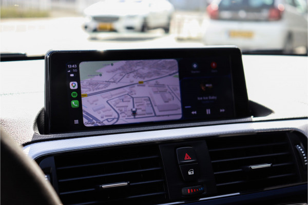 BMW 1-serie M140i High Executive **Sp.leder/Carplay/Alcantara stuur/BMW-Led**