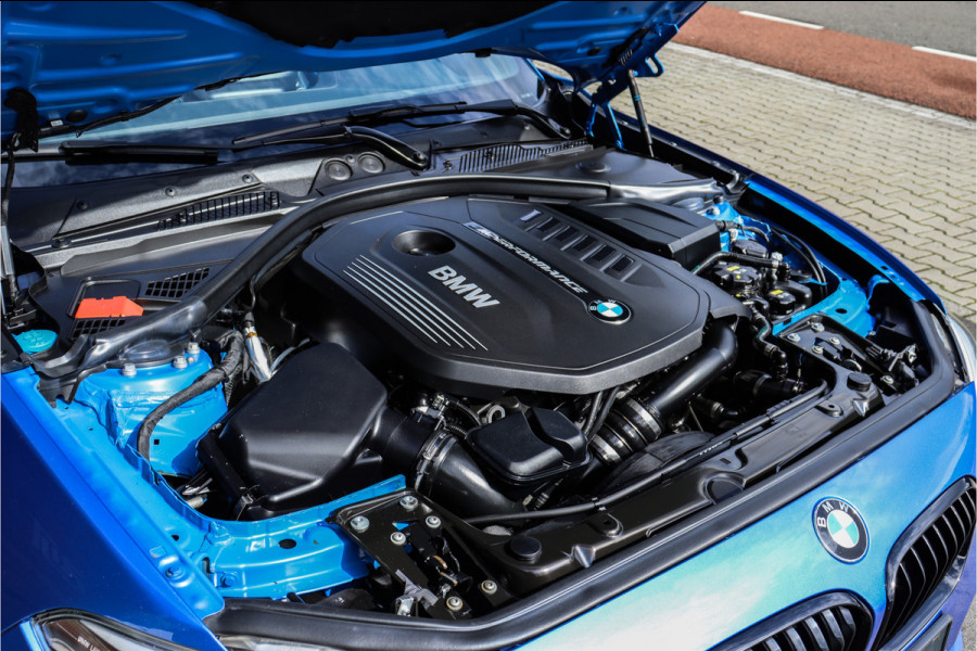 BMW 1-serie M140i High Executive **Sp.leder/Carplay/Alcantara stuur/BMW-Led**