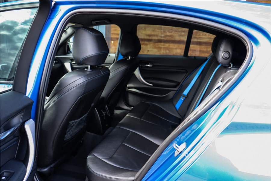 BMW 1-serie M140i High Executive **Sp.leder/Carplay/Alcantara stuur/BMW-Led**