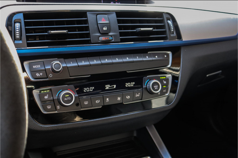 BMW 1-serie M140i High Executive **Sp.leder/Carplay/Alcantara stuur/BMW-Led**