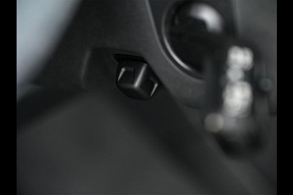 Audi A6 Avant 2.0 e-hybrid quattro S edition |MMI interface update | Achteras besturing | Premium S-Seats | Trekhaak | B&O Sound | Head-Up | Soft-Close | Adaptive Cruise | Passagiers display | 5 jaar garantie | Luchtvering