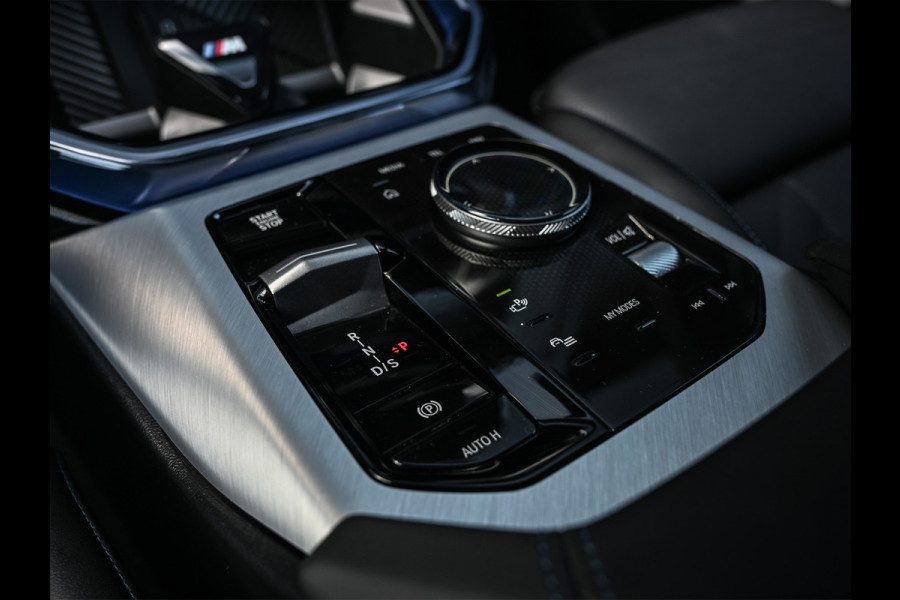 BMW X3 30e xDrive M Sport | Iconic glow grill | 360 Camera | Active cruise | Comfort access | Trekhaak | Ambiance interieur