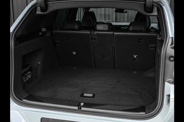 BMW X3 30e xDrive M Sport | Iconic glow grill | 360 Camera | Active cruise | Comfort access | Trekhaak | Ambiance interieur