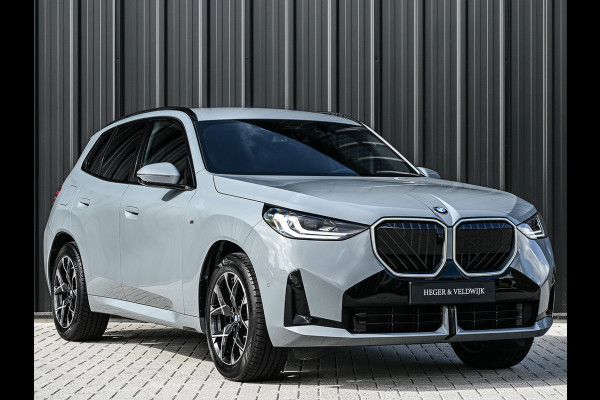BMW X3 30e xDrive M Sport | Iconic glow grill | 360 Camera | Active cruise | Comfort access | Trekhaak | Ambiance interieur
