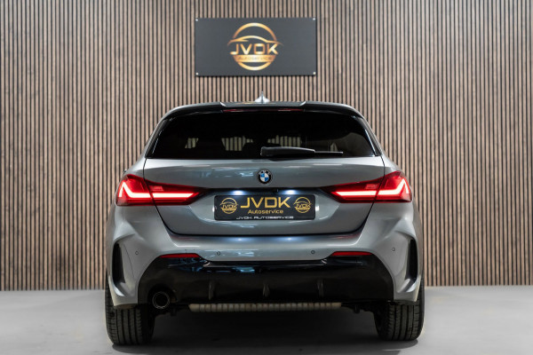 BMW 1-serie 118i M-Sport Pano HUD HK Muziek Kuipstoelen BTW
