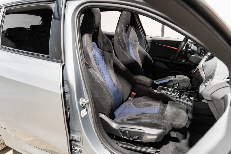 BMW 1-serie 118i M-Sport Pano HUD HK Muziek Kuipstoelen BTW