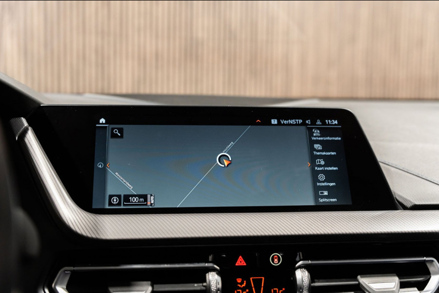 BMW 1-serie 118i M-Sport Pano HUD HK Muziek Kuipstoelen BTW