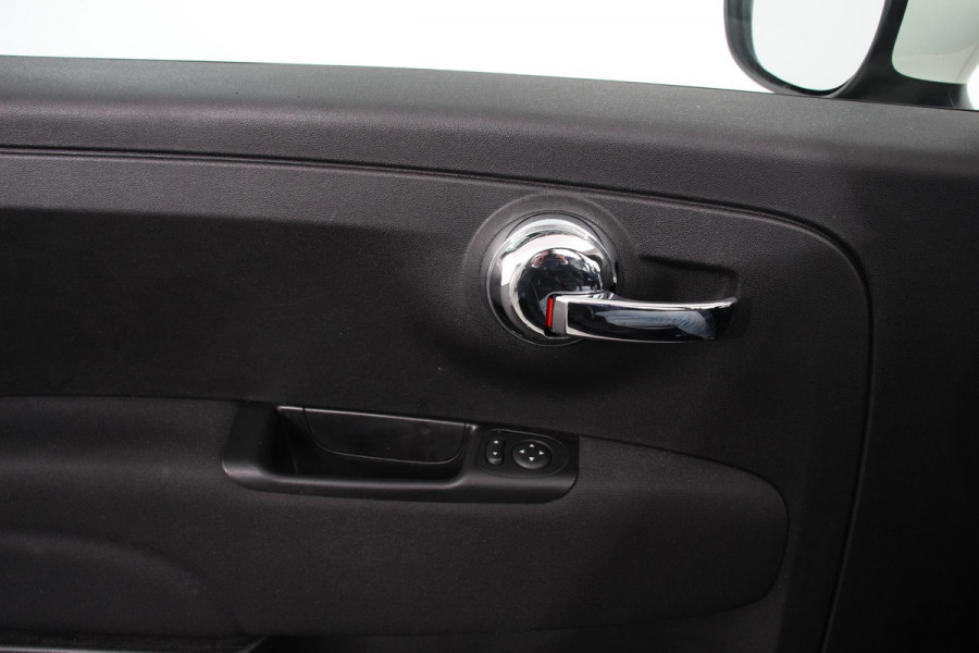 Fiat 500C 1.2 Automaat Lounge Cruise Control Navigatie Airco Parkeersensoren Achter Lichtmetalen Velgen