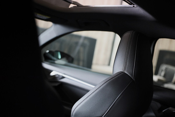 Audi A3 Sportback 45 TFSI e RS3 Look / 245 PK / RS Zetels / B & O / Leder / Head Up / Open Pano / Matrix / Virtual Cockpit / Pdc