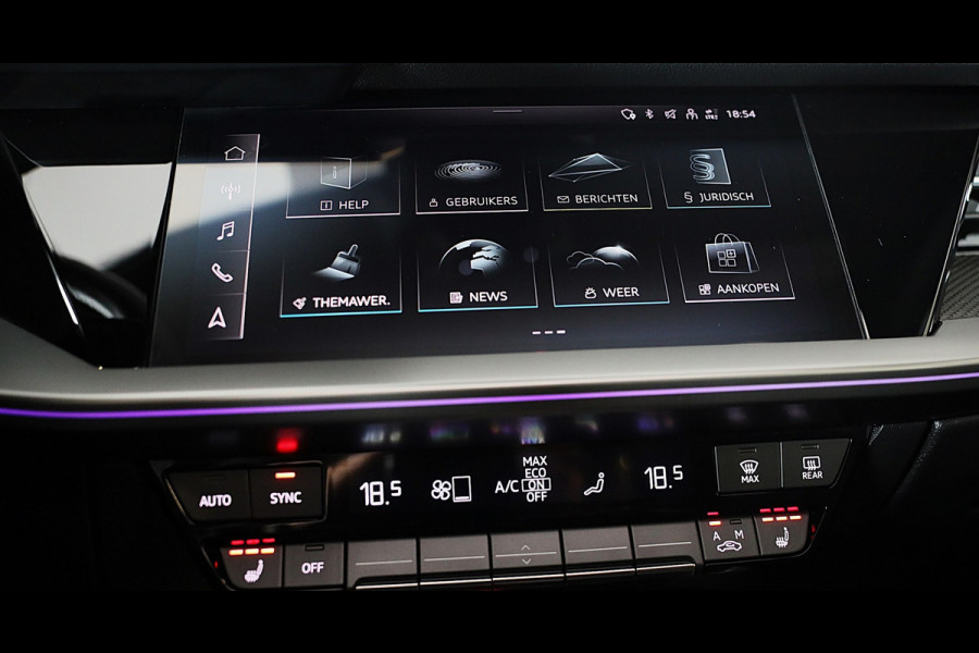 Audi A3 Sportback 45 TFSI e RS3 Look / 245 PK / RS Zetels / B & O / Leder / Head Up / Open Pano / Matrix / Virtual Cockpit / Pdc