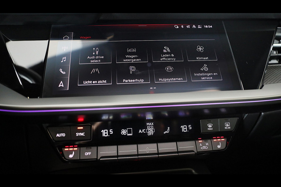 Audi A3 Sportback 45 TFSI e RS3 Look / 245 PK / RS Zetels / B & O / Leder / Head Up / Open Pano / Matrix / Virtual Cockpit / Pdc