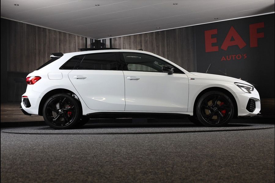 Audi A3 Sportback 45 TFSI e RS3 Look / 245 PK / RS Zetels / B & O / Leder / Head Up / Open Pano / Matrix / Virtual Cockpit / Pdc